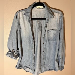 Love Tree Distressed Denim Button Down Shirt Sz M